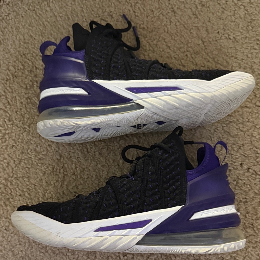 Lebron 18 Lakers